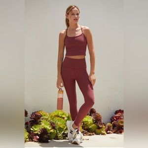 Beyond Yoga
Spacedye Midi High Waisted Legging
